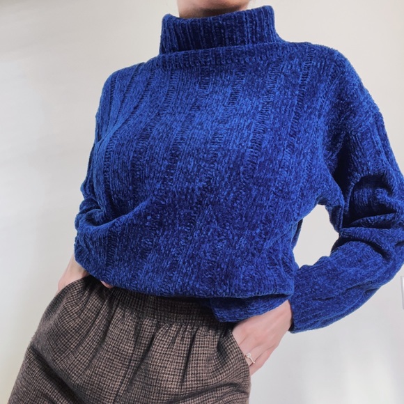 Sweaters - VINTAGE • 80s Dana Scott Royal Blue Soft Knit Turtleneck✨